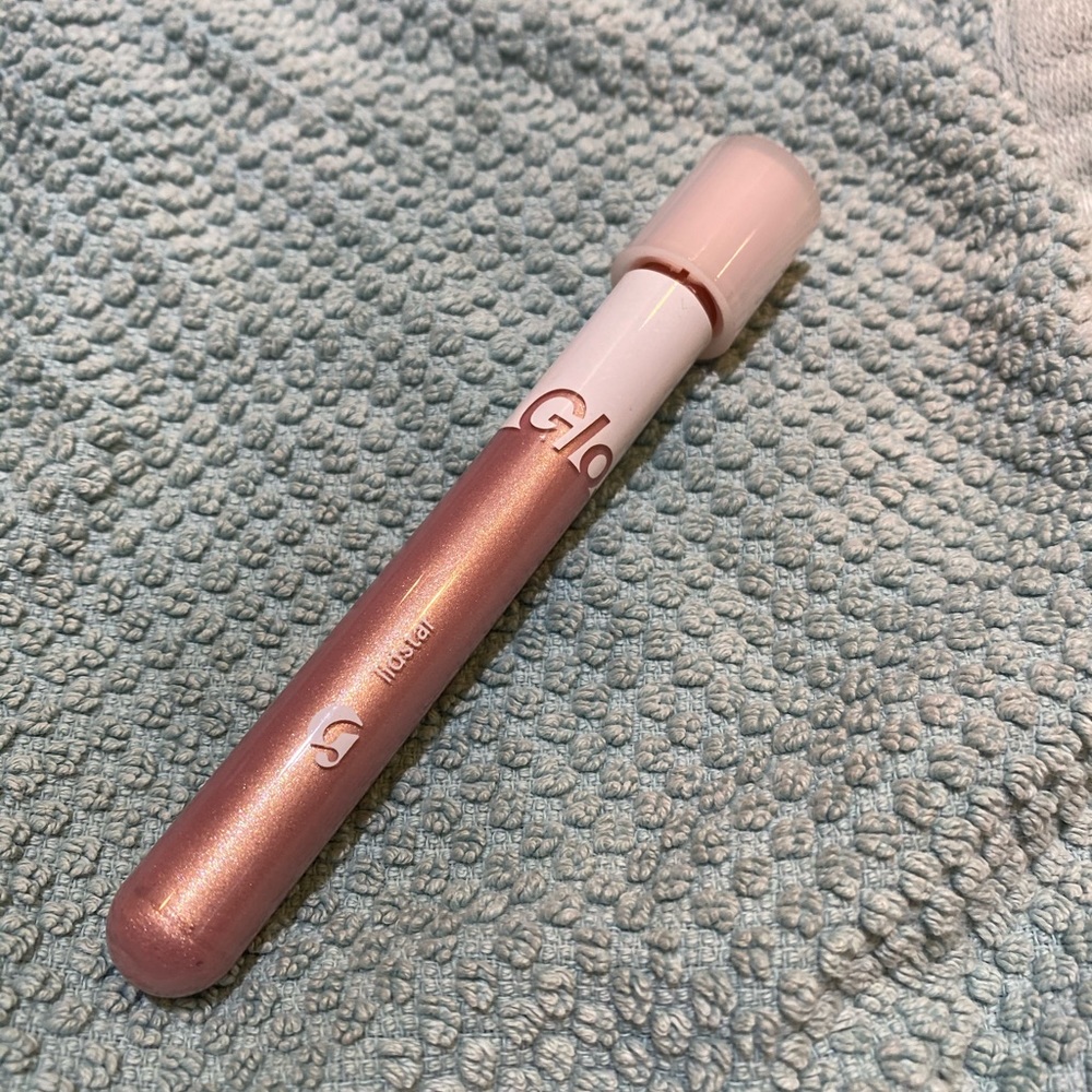 Glossier Lidstar in Slip